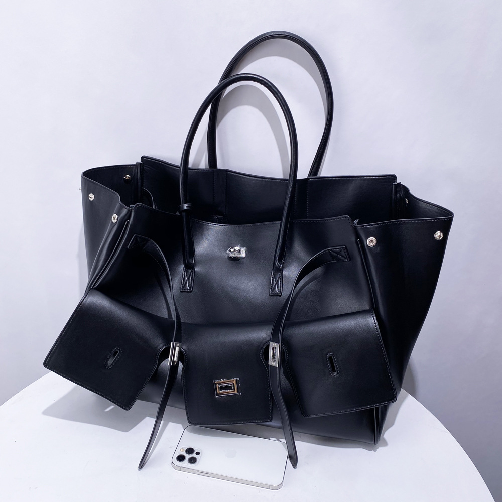 Luxury Bags Tote - 26SS Tas Travel Clutch Tote Kapasitas